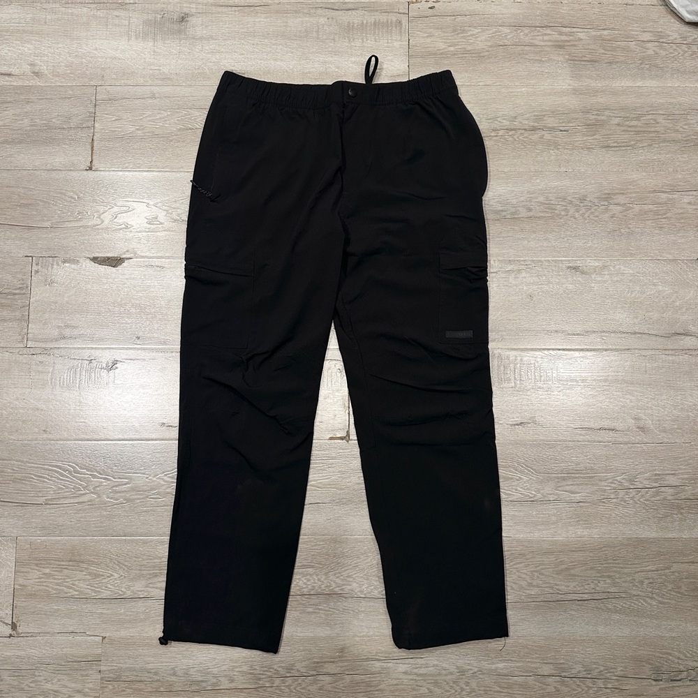 Black H&M cargo Tech Pants